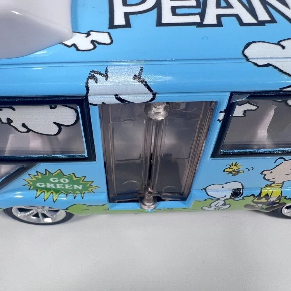 Peanuts Snoopy Rare Yellow‎ Diecast Tour Bus 5